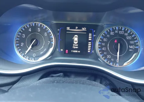 2015 Chrysler 200 Limited из США, поврежденный, VIN 1C3CCCAB6FN583695